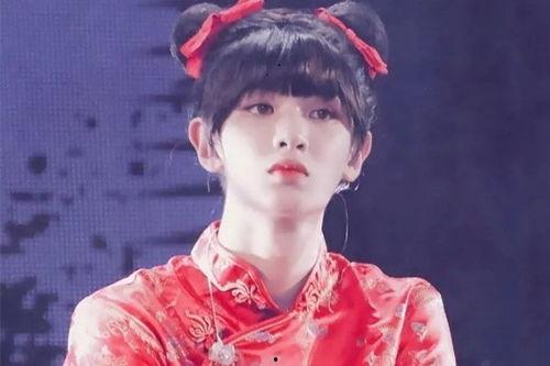 蔡徐坤照片爆料视频,揭秘偶像背后的真实生活 第2张 蔡徐坤照片爆料视频,揭秘偶像背后的真实生活 第2张